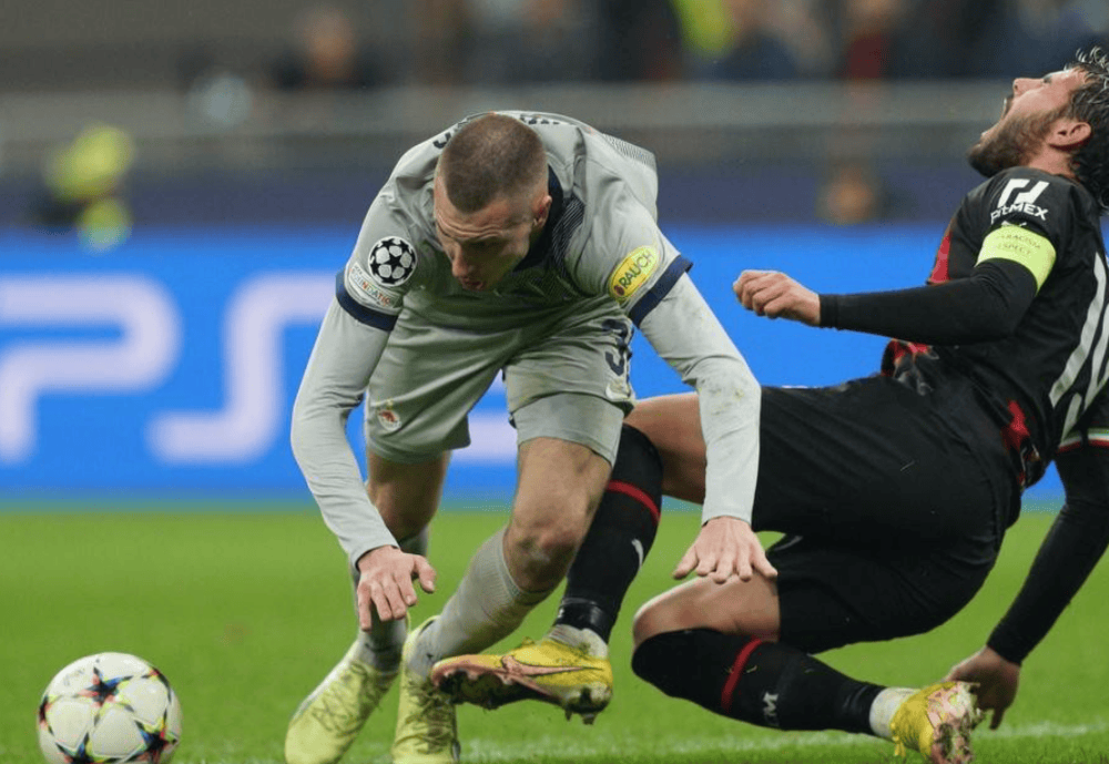 Kaiyun Sports-包含赛前波尔图调整名单以备欧超杯，绝杀压哨环节打磨，话题不断，纪律约束更严格的词条