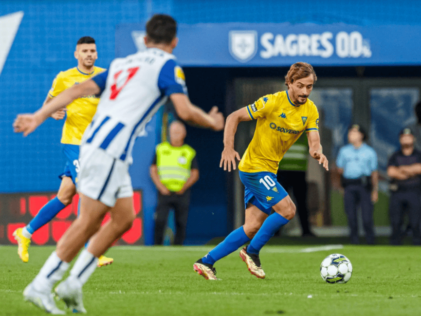 包含赛前波尔图调整名单以备欧超杯,绝杀压哨环节打磨,话题不断,纪律约束更严格的词条 包含赛前波尔图调整名单以备欧超杯,绝杀压哨环节打磨,话题不断,纪律约束更严格的词条